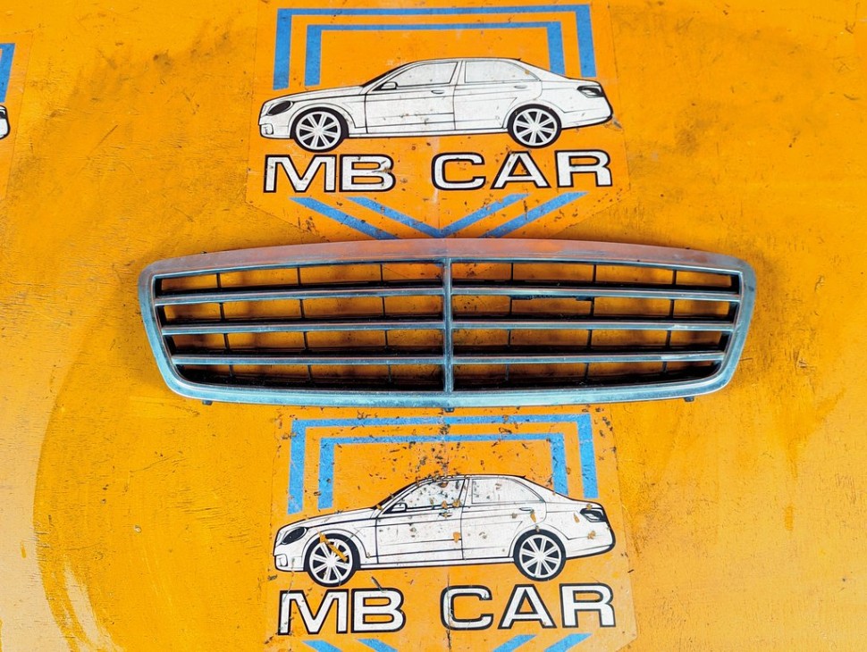 Решетка радиатора MERCEDES-BENZ C-класс W203/S203/CL203 рестайлинг (2004 - 2008) C 220 CDI 2.2 AT (150 л.с.) фото 1 &mdash; Разборка Мерседес