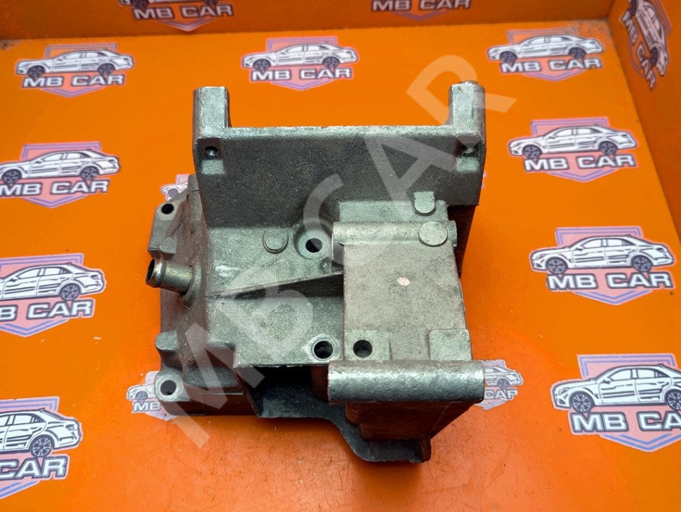 Кронштейн компрессора кондиционера MERCEDES-BENZ S-класс W140 (1991 - 1998) фото 1 &mdash; Разборка Мерседес