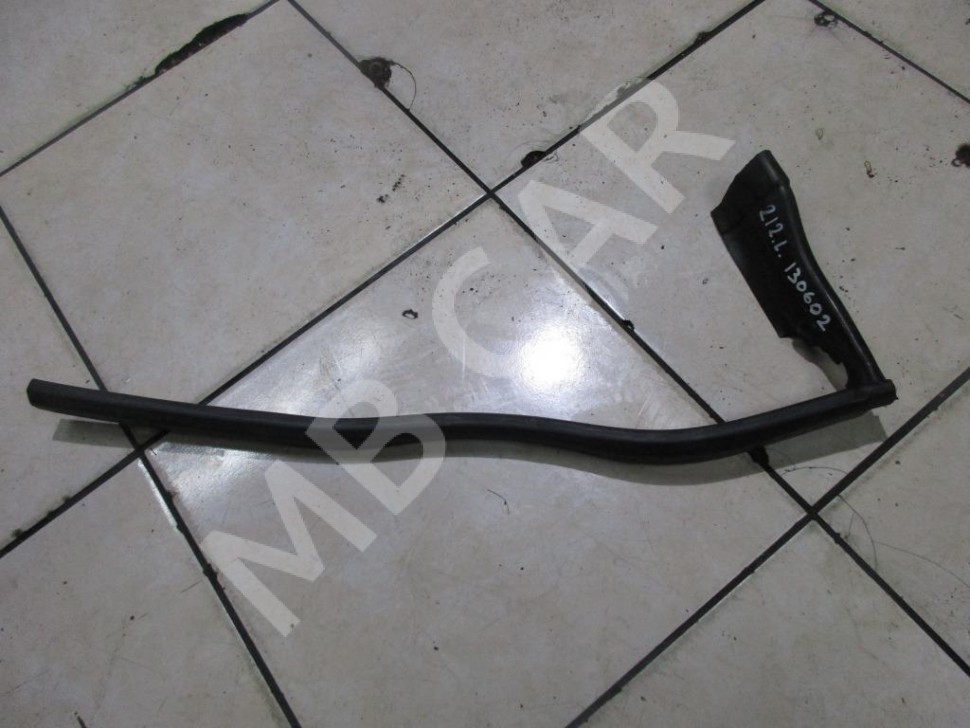 Уплотнитель моторного отсека MERCEDES-BENZ E-класс W212/S212/C207/A207 (2009 - 2013) фото 1 — Разборка Мерседес