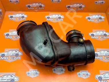 Патрубок воздушный MERCEDES-BENZ B-класс W246 (2011 - 2014) — Разборка Мерседес