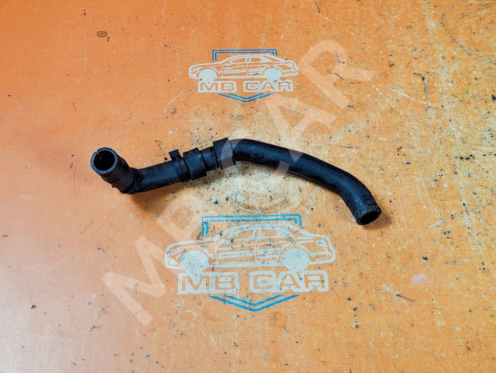 Патрубок ОЖ MERCEDES-BENZ C-класс W205/S205/C205/A205 рестайлинг (2018 - 2023) фото 1 &mdash; Разборка Мерседес