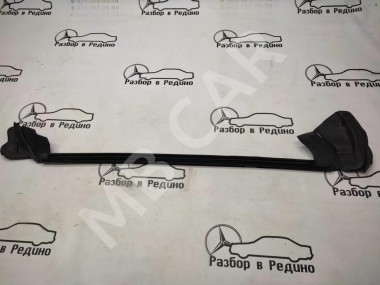 Уплотнитель стекла двери MERCEDES-BENZ CLS-класс C218/X218 (2010 - 2014) — Разборка Мерседес