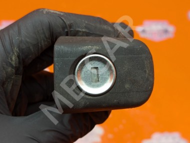 Личинки дверей MERCEDES-BENZ M-класс W163 (1997 - 2001) &mdash; Разборка Мерседес