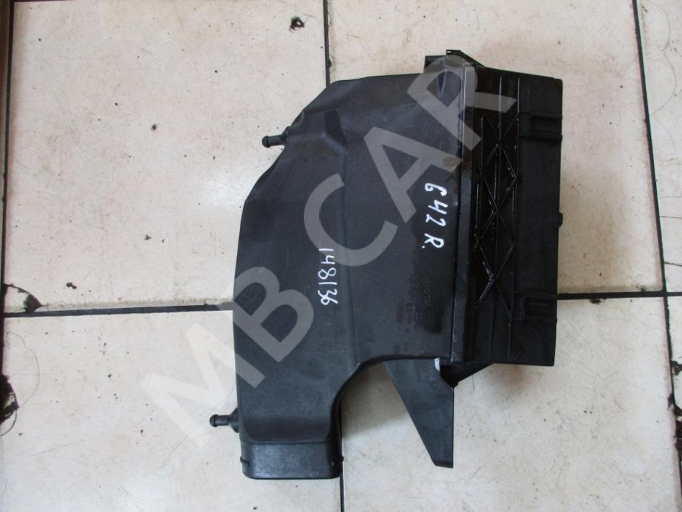 Корпус воздушного фильтра MERCEDES-BENZ CLS-класс C218/X218 (2010 - 2014) фото 1 — Разборка Мерседес