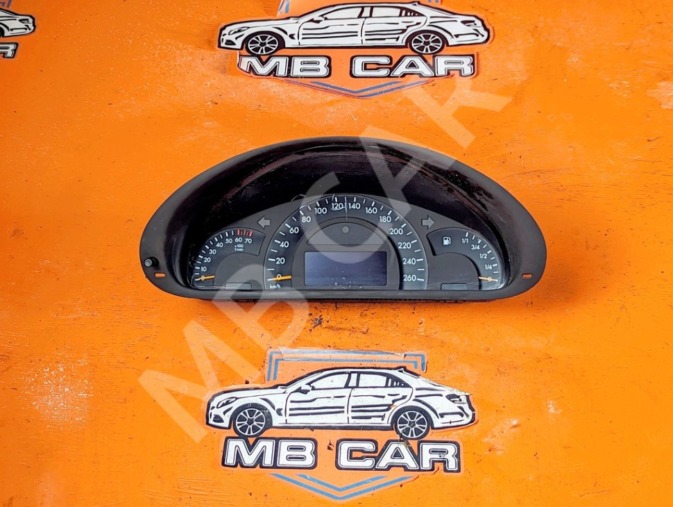 Щиток приборов MERCEDES-BENZ C-класс W203/S203/CL203 (2000 - 2004) фото 1 &mdash; Разборка Мерседес