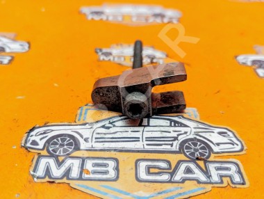 Кронштейн крепления форсунок MERCEDES-BENZ E-класс W210/S210 рестайлинг (1999 - 2003) &mdash; Разборка Мерседес