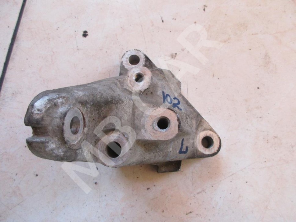 Лапа левая MERCEDES-BENZ W124 W124/S124/C124/A124 (1984 - 1993) фото 1 &mdash; Разборка Мерседес