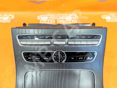 Накладка консоли (борода) MERCEDES-BENZ E-класс W213/S213/C238/A238 (2016 - 2021) — Разборка Мерседес