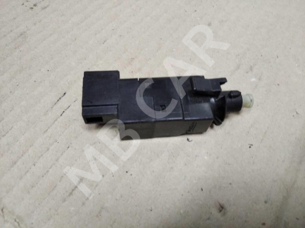 Выключатель стоп-сигнала MERCEDES-BENZ E-класс W211/S211 (2002 - 2006) фото 1 &mdash; Разборка Мерседес