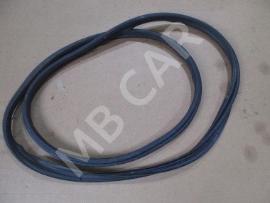 Уплотнитель крышки багажника MERCEDES-BENZ GLC-класс X253 (2015 - 2019) — Разборка Мерседес