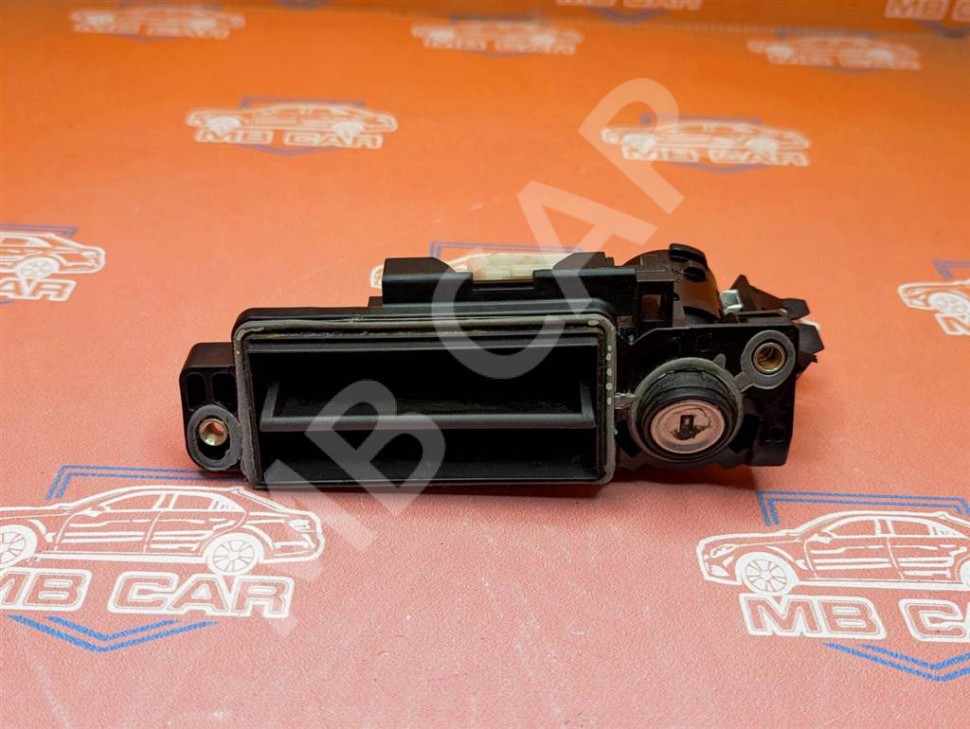 Ручка открытия багажника MERCEDES-BENZ C-класс W203/S203/CL203 рестайлинг (2004 - 2008) фото 1 — Разборка Мерседес