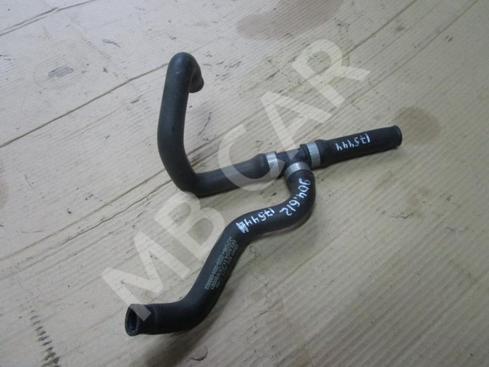 Патрубок ОЖ MERCEDES-BENZ Sprinter W901-905 (1995 - 2006) фото 1 — Разборка Мерседес