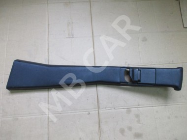 Накладка средней стойки MERCEDES-BENZ 190 (W201) W201 (1982 - 1993) — Разборка Мерседес