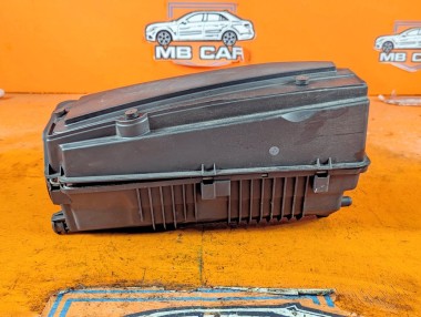 Корпус воздушного фильтра MERCEDES-BENZ C-класс W203/S203/CL203 (2000 - 2004) &mdash; Разборка Мерседес