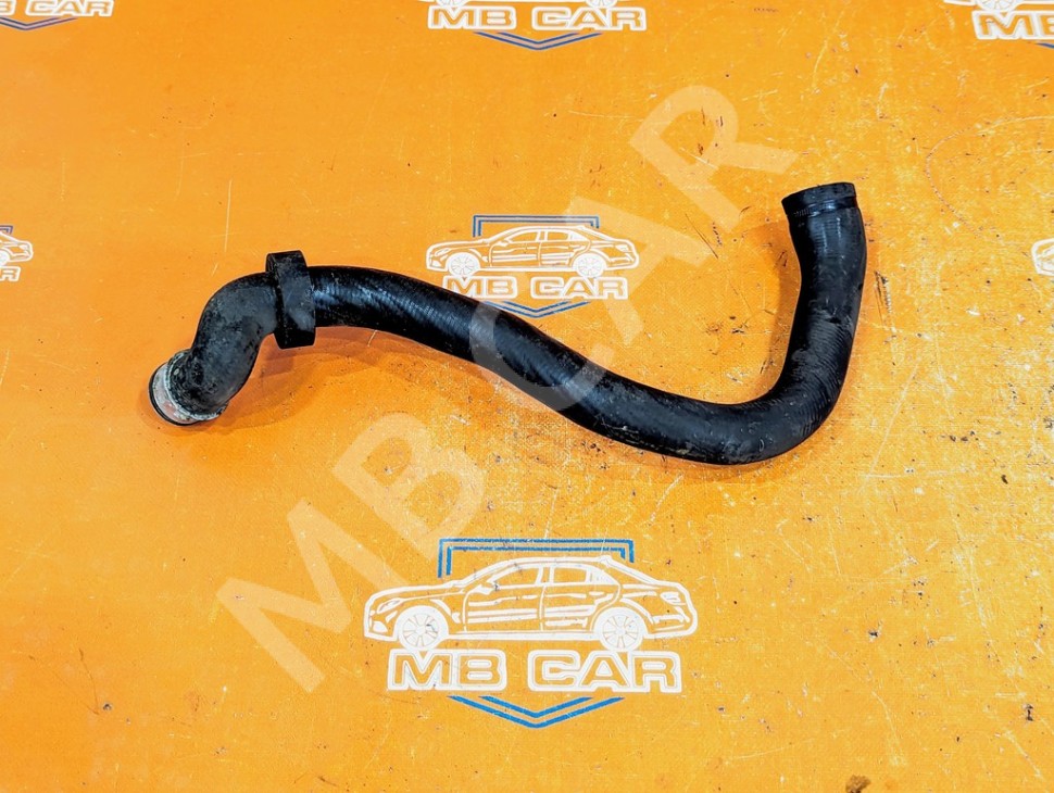 Патрубок радиатора MERCEDES-BENZ C-класс W203/S203/CL203 (2000 - 2004) фото 1 — Разборка Мерседес