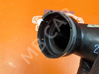 Патрубок интеркулера MERCEDES-BENZ E-класс W211/S211 (2002 - 2006) — Разборка Мерседес