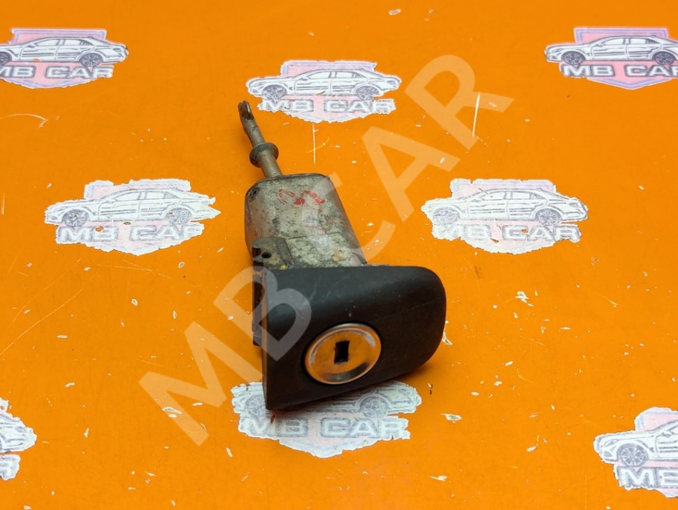 Личинки дверей MERCEDES-BENZ M-класс W163 (1997 - 2001) фото 1 &mdash; Разборка Мерседес