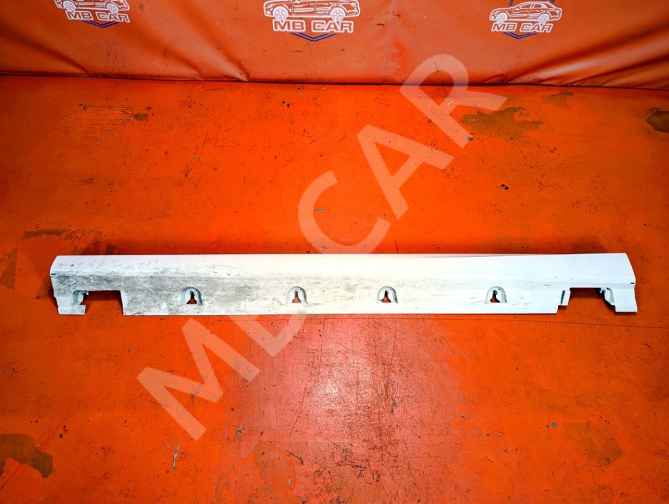 Порог пластиковый левый MERCEDES-BENZ M-класс W166 (2011 - 2015) фото 1 &mdash; Разборка Мерседес