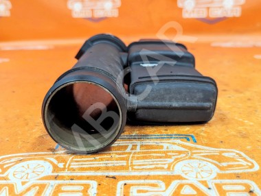 Патрубок интеркулера MERCEDES-BENZ E-класс W211/S211 (2002 - 2006) — Разборка Мерседес