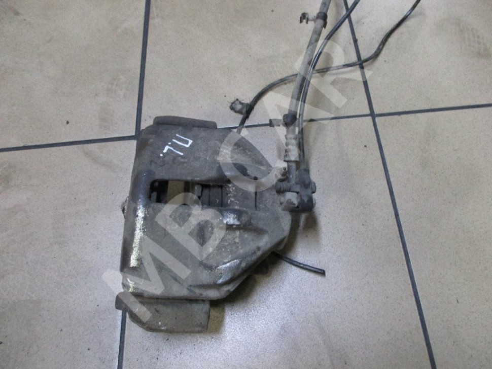 Суппорт передний левый MERCEDES-BENZ Sprinter W901-905 (1995 - 2006) фото 1 — Разборка Мерседес