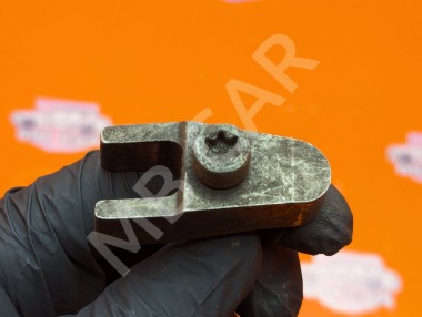 Кронштейн крепления форсунок MERCEDES-BENZ Sprinter W901-905 (1995 - 2006) &mdash; Разборка Мерседес