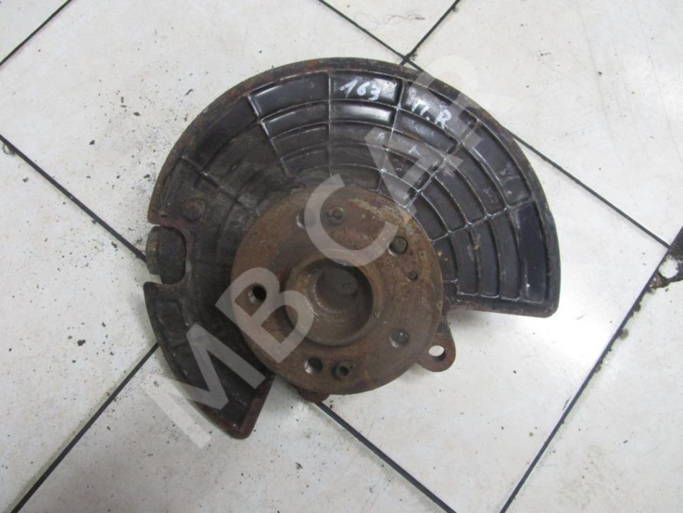 Кулак поворотный передний правый MERCEDES-BENZ M-класс W163 рестайлинг (2001 - 2005) фото 1 — Разборка Мерседес