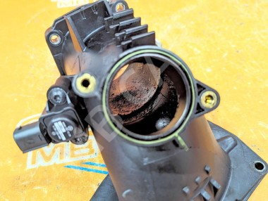 Патрубок впускного коллектора MERCEDES-BENZ GLE-класс W166 (2015 - 2018) — Разборка Мерседес