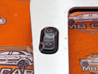 Накладка кулисы МКПП MERCEDES-BENZ SLK-класс R170 рестайлинг (2000 - 2004) &mdash; Разборка Мерседес