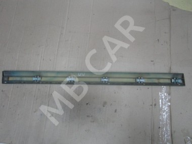 Молдинг двери MERCEDES-BENZ E-класс W210/S210 (1995 - 1999) — Разборка Мерседес