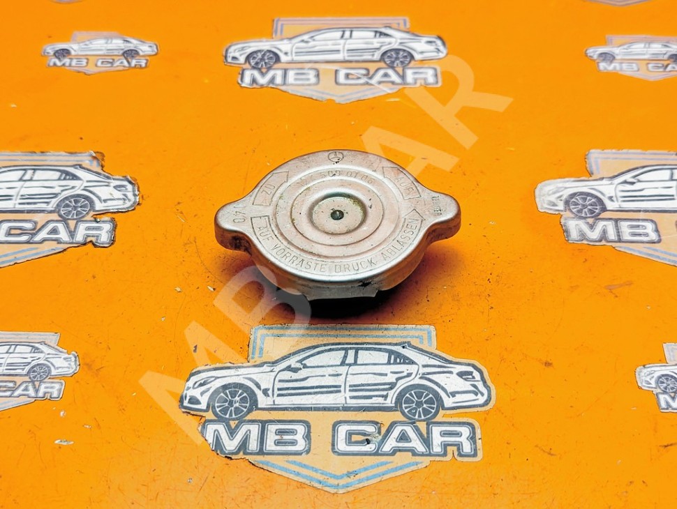 Крышка радиатора MERCEDES-BENZ 190 (W201) W201 (1982 - 1993) фото 1 — Разборка Мерседес