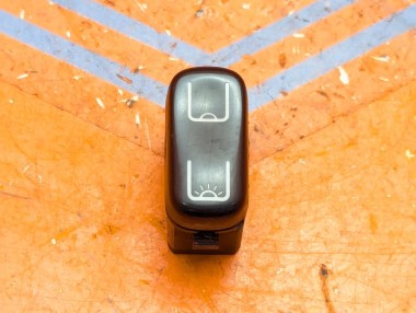 Кнопка MERCEDES-BENZ V-класс W638/W639 (1996 - 2003) V 220 2.1 D AT (122 л.с.) &mdash; Разборка Мерседес