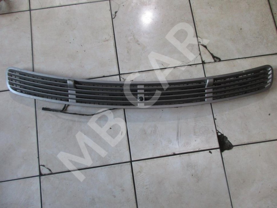 Решетка капота MERCEDES-BENZ E-класс W211/S211 (2002 - 2006) фото 1 — Разборка Мерседес
