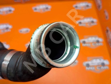 Патрубок радиатора MERCEDES-BENZ C-класс W204/S204 (2006 - 2011) — Разборка Мерседес