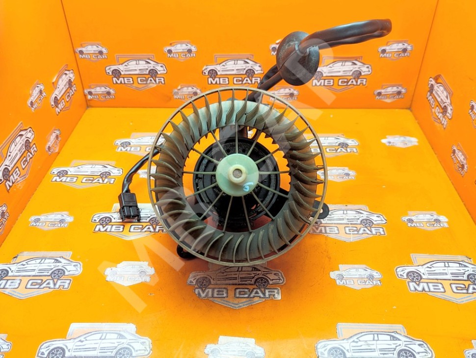 Моторчик отопителя MERCEDES-BENZ E-класс W124/S124/C124/A124 (1984 - 1997) фото 1 &mdash; Разборка Мерседес