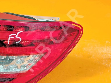 Фонарь задний правый MERCEDES-BENZ C-класс W204/S204/С204 рестайлинг (2011 - 2015) &mdash; Разборка Мерседес