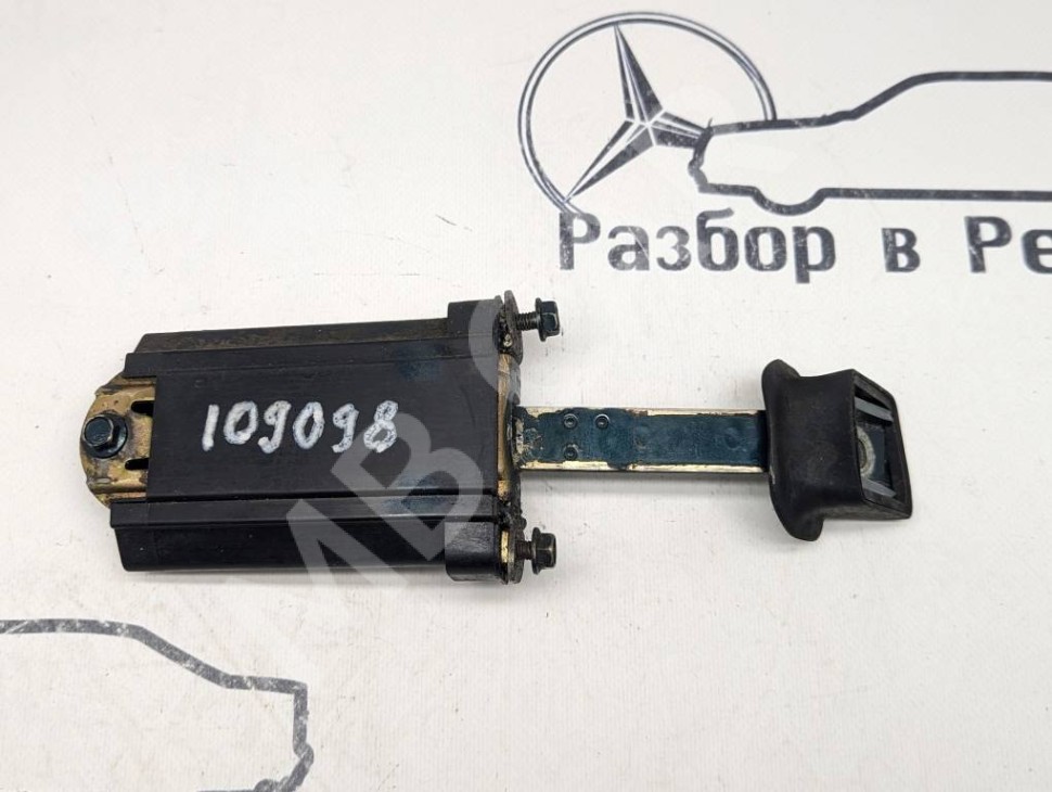 Ограничитель двери MERCEDES-BENZ E-класс W210/S210 (1995 - 1999) фото 1 — Разборка Мерседес
