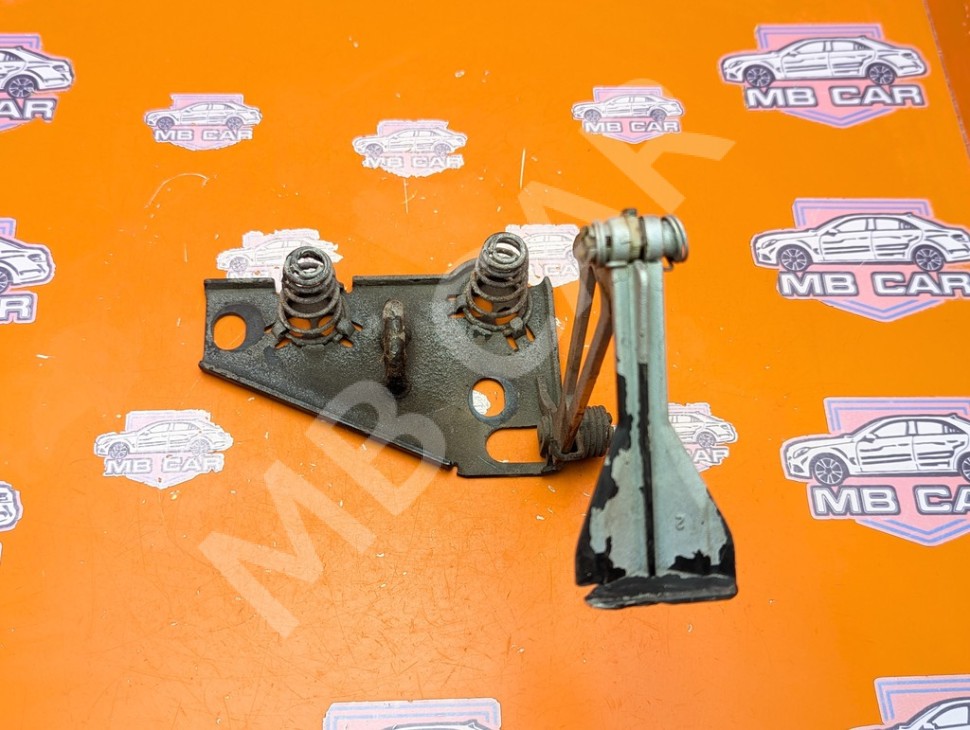 Замок капота MERCEDES-BENZ M-класс W163 (1997 - 2001) фото 1 &mdash; Разборка Мерседес