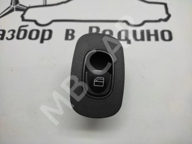 Кнопка стеклоподъемников MERCEDES-BENZ CLK-класс C209/W209 рестайлинг (2005 - 2010) — Разборка Мерседес