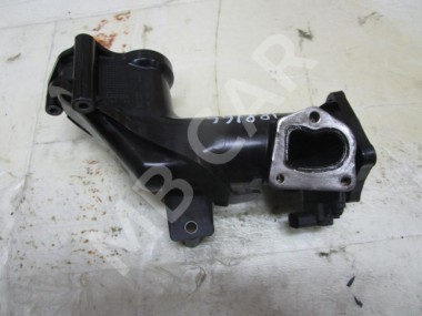 Патрубок впускного коллектора MERCEDES-BENZ E-класс W212/S212/C207/A207 (2009 - 2013) — Разборка Мерседес