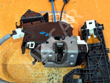 Замок двери задней правой MERCEDES-BENZ C-класс W204/S204 (2006 - 2011) — Разборка Мерседес