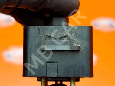 Кнопка регулировки зеркал MERCEDES-BENZ W124 W124/S124/C124/A124 (1984 - 1993) — Разборка Мерседес