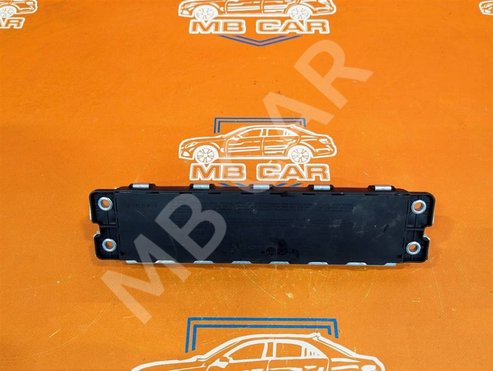 Подушка безопасности коленная MERCEDES-BENZ C-класс AMG W205/S205/C205/A205 (2014 - 2018) фото 1 — Разборка Мерседес