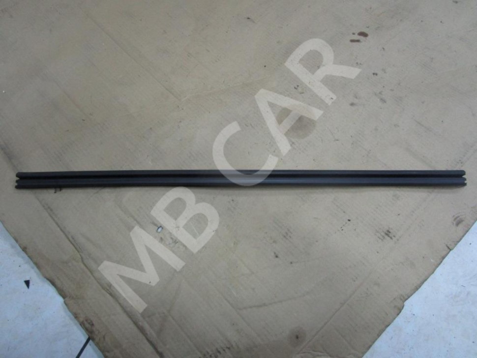 Уплотнитель стекла двери MERCEDES-BENZ B-класс W245 (2005 - 2009) фото 1 — Разборка Мерседес