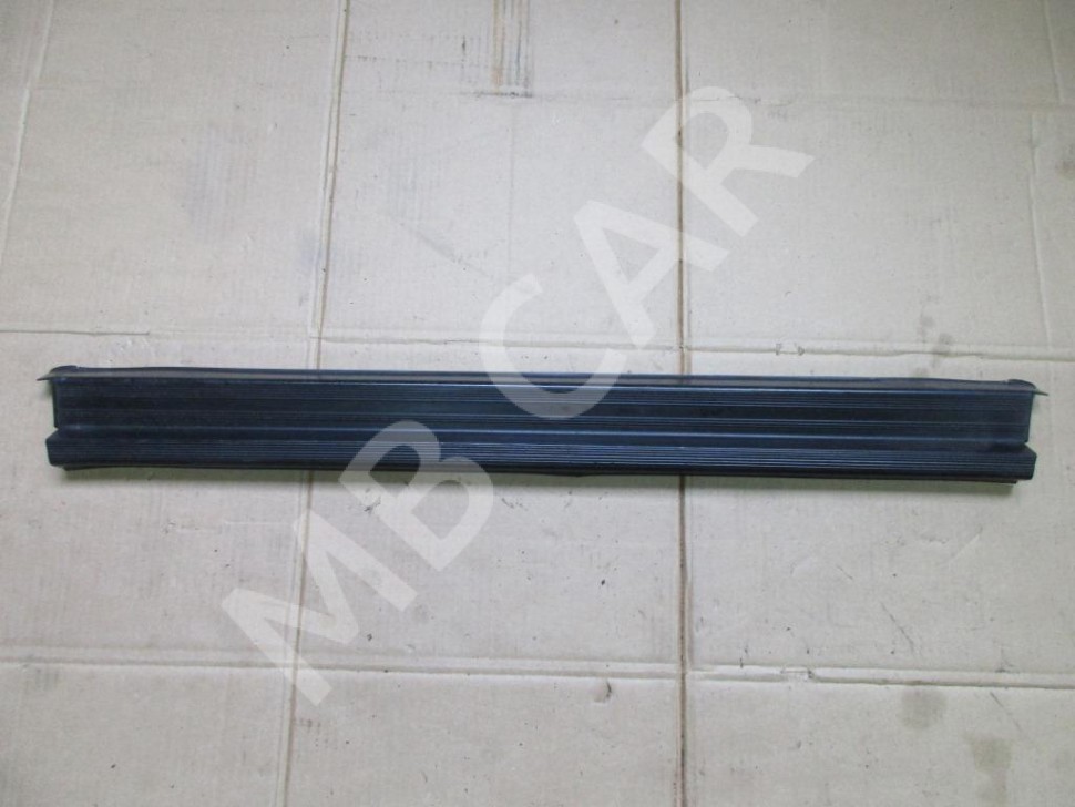 Накладка порога внутренняя MERCEDES-BENZ 190 (W201) W201 (1982 - 1993) фото 1 — Разборка Мерседес