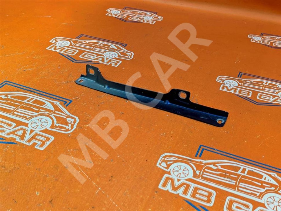 Кронштейн крепления крыла MERCEDES-BENZ SL-класс R231 рестайлинг (2016 - 2020) фото 1 — Разборка Мерседес