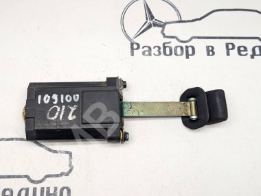 Ограничитель двери MERCEDES-BENZ E-класс W210/S210 (1995 - 1999) — Разборка Мерседес