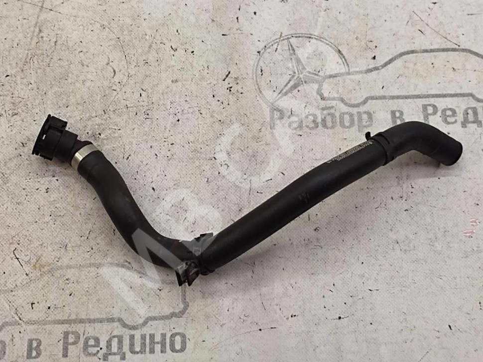 Патрубок ОЖ MERCEDES-BENZ V-класс W447 рестайлинг (2019 - 2025) фото 1 &mdash; Разборка Мерседес