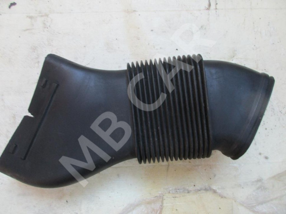 Патрубок воздушный MERCEDES-BENZ E-класс W211/S211 (2002 - 2006) фото 1 — Разборка Мерседес