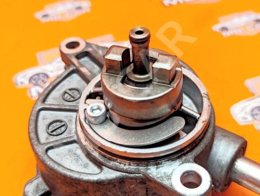 Насос вакуумный MERCEDES-BENZ E-класс W211/S211 (2002 - 2006) — Разборка Мерседес