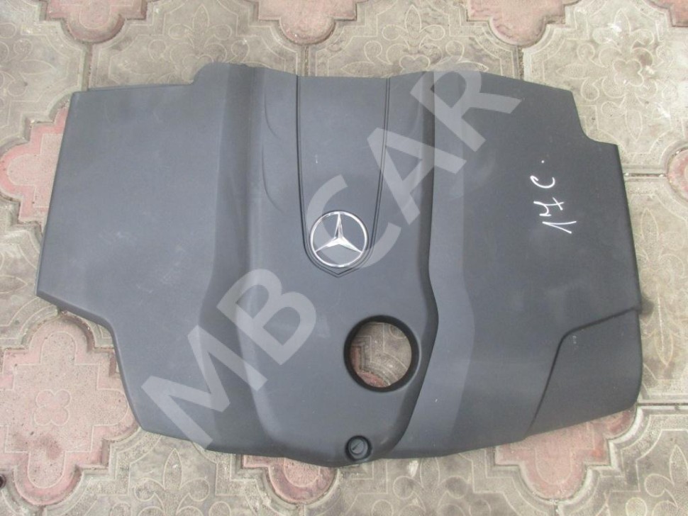 Крышка двигателя декоративная MERCEDES-BENZ C-класс W205/S205/C205/A205 (2014 - 2018) фото 1 — Разборка Мерседес